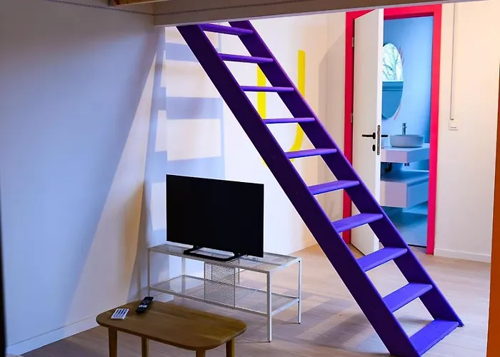 Πανσιόν Cool Cool House